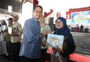 Wako Batam Amsakar Serahkan Insentif RT dan RW di Sembilan Kecamatan