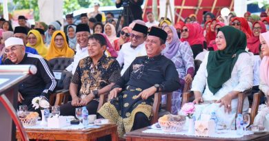Ustadz Taufiqurrahman, S.Q Bersama Gubernur Ansar Hadiri Tabligh Akbar Masjid Al-Iltizam
