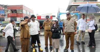Usai Hujan Lebat, Tanah Longsor di Bengkong, Ditinjau Wawako Li Claudia