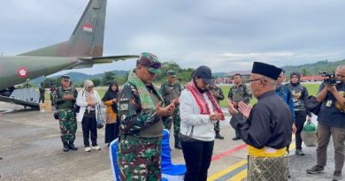 Pangkogabwilhan Letjen TNI Kunto Arief Wibowo, Kunjungi Lanudal Matak Anambas Naik Motor Trail