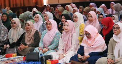 Pembinaan Akhlak Mulia, Erlita Ajak Ibu-ibu Perkuat Kebersamaan