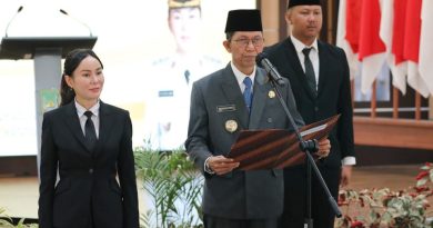 Walilota Batam Amsakar Lantik Firmansyah Jadi Sekda, Ini Nama Camat Yang Baru Dilantik
