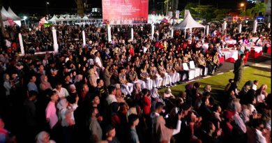Pesta Rakyat, Ribuan Warga Padati Malam Ramah Tamah HUT ke-80 RI di Gedung Daerah Tanjungpinang