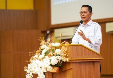 Buka PKKMB Universitas Batam, Amsakar Achmad : Pendidikan Faktor Pendukung Daya Saing SDM