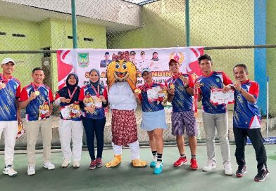 Sekupang Raih Juara Umum Tenis Lapangan Porkot Batam VI