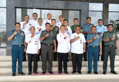 Tim Kemenko Polkam dan Universitas Pertahanan RI Kunker Ke Mako Kogabwilham I dan Koarmada I Tanjungpinang