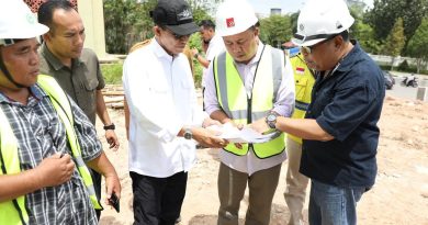 Walikota Batam Amsakar Gesa Pembangunan Masjid Agung Raja Hamidah
