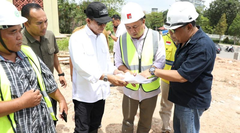 Walikota Batam Amsakar Gesa Pembangunan Masjid Agung Raja Hamidah