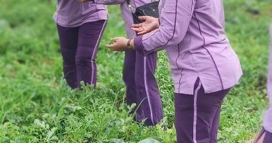 Panen Bahagia di Dompak! Mia Kunto Ikut Petik Semangka di Lahan Eks Tambang Bauksit