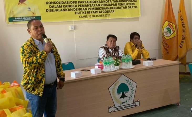 HUT ke 61 Tahun, Golkar Tanjungpinang Laksanakan Bakti Sosial dan Berbagi Sembako
