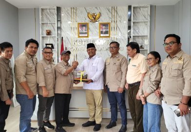 Suasana Cair! PWI Kepri Silaturahmi dengan Ketua DPRD, Penuh Canda dan Keakraban