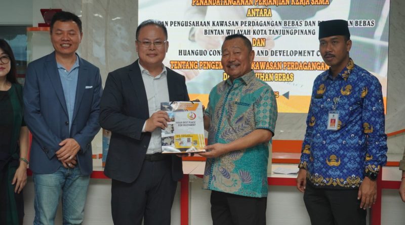 Bobby Jayanto Menghadiri MoU BP Tanjungpinang dengan Huanguo Construction and Development Co. Ltd.