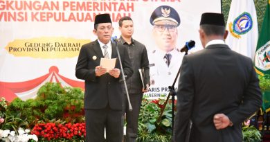 Dari Sekda ke Pejabat Ahli Utama, Adi Prihantara Tetap Jadi Andalan Ansar Ahmad