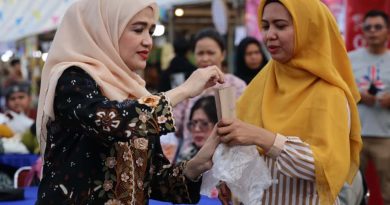 Istri Wagub Nenny Buka Wonderfood Kepri Fest 2025