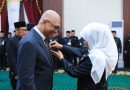 Ketua Umum PWI Terima Lencana Kehormatan “Jer Basuki Mawa Beya” dari Gubernur Jatim