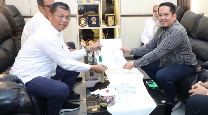 Pemko Batam Terima Akta Penyerahan Hak Lahan PSU Perumahan dari Pengembang