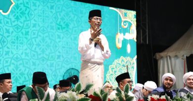 Amsakar dan Ribuan Warga Batam Bersalawat Bersama Habib Syech dan Habib Jindan