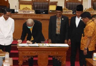 Gelar Rapat Paripurna, DPRD Kota Batam Sahkan Perda APBD 2026 Senilai Rp 4,2 Triliun Lebih