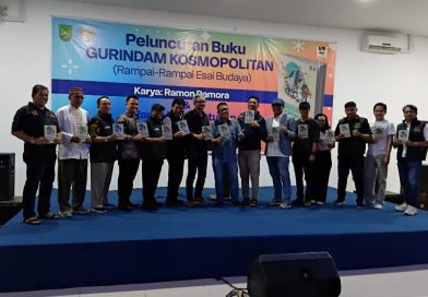“Gurindam Kosmopolitan” Diluncurkan: Ramon Damora Dapat Dukungan Penuh, PWI Kepri Bentuk Akademi Raja Ali Kelana