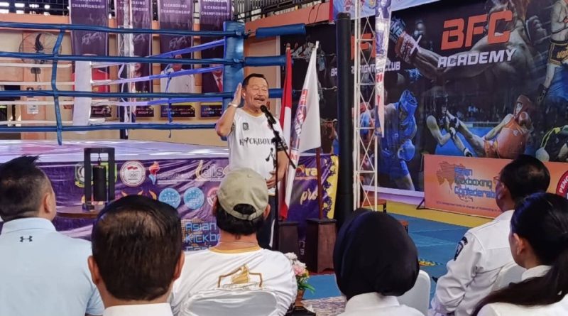 Bobby Jayanto: Lebih Baik di Atas Matras daripada Tenggelam di Gadget!