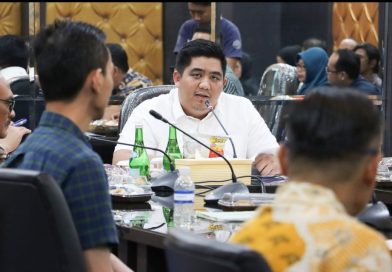 Bupati Bintan Roby Terima Penyerahan PSU 4 Perumahan Bupati Bintan Roby Terima Penyerahan PSU 4 Perumahan