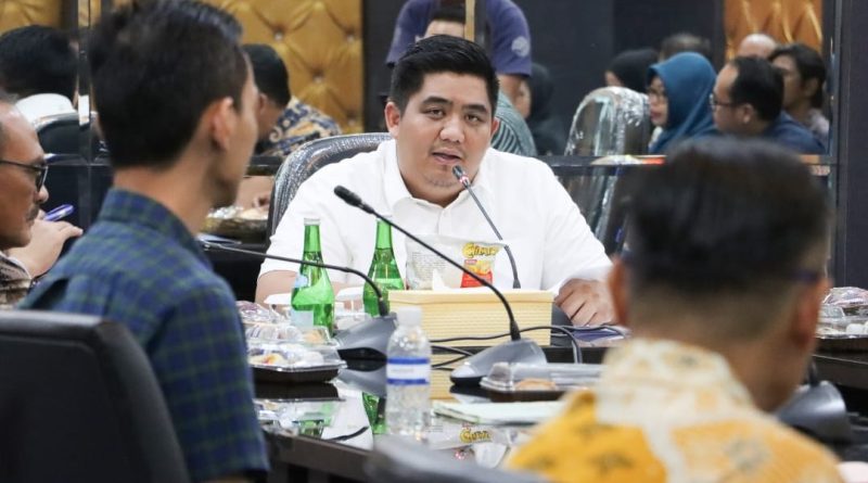 Bupati Bintan Roby Terima Penyerahan PSU 4 Perumahan Bupati Bintan Roby Terima Penyerahan PSU 4 Perumahan