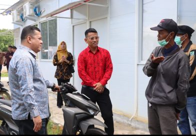 Sekda Bintan Ronny Tinjau SPPG Berkah Sejahtera, Pastikan Kualitas dan Higienitas Sesuai SOP Sekda Bintan Ronny Tinjau SPPG Berkah Sejahtera, Pastikan Kualitas dan Higienitas Sesuai SOP