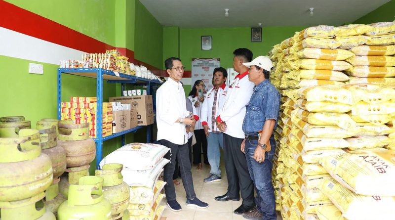 Tinjau Koperasi Merah Putih, Amsakar Dorong Stabilitas Harga Bahan Pokok Tinjau Koperasi Merah Putih, Amsakar Dorong Stabilitas Harga Bahan Pokok