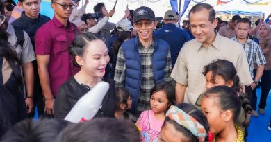 Warga Tanjung Banun Terima Bantuan Perbekalan dan Santunan Rumah Secara Penuh