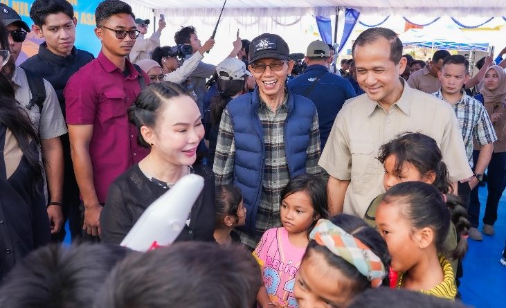 Warga Tanjung Banun Terima Bantuan Perbekalan dan Santunan Rumah Secara Penuh