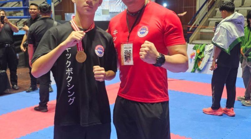 Owen Dominic, Remaja 16 Tahun dari Tanjungpinang yang Menyengat di Arena Kickboxing Nasional Owen Dominic, Remaja 16 Tahun dari Tanjungpinang yang Menyengat di Arena Kickboxing Nasional