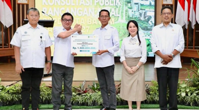 Amsakar-Li Claudia Apresiasi Kepedulian Warga dan Dunia Usaha Batam terhadap Korban Bencana di Sumatra