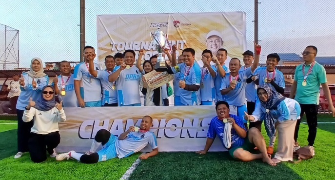 DPRD Tanjungpinang Angkat Piala, Sportivitas Menyatukan Legislator Kepri