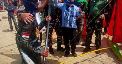 Saat Bohari Dipeluk Letjen Kunto Arief Wibowo, Jong Melayu Menjadi Cerita Bangsa