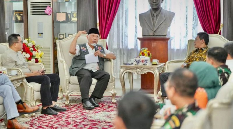 Pemko Batam Salurkan Bantuan Rp4,5 Miliar Lebih untuk Sumbar, Diserahkan Langsung ke Gubernur Mahyeldi