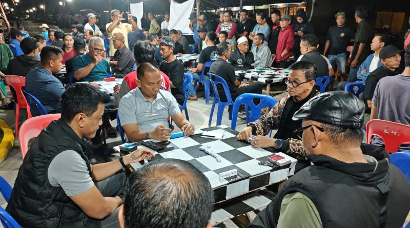Wali Kota, Wakil Wali Kota, Kapolres dan Dandim Adu Strategi di Meja Domino Mantab