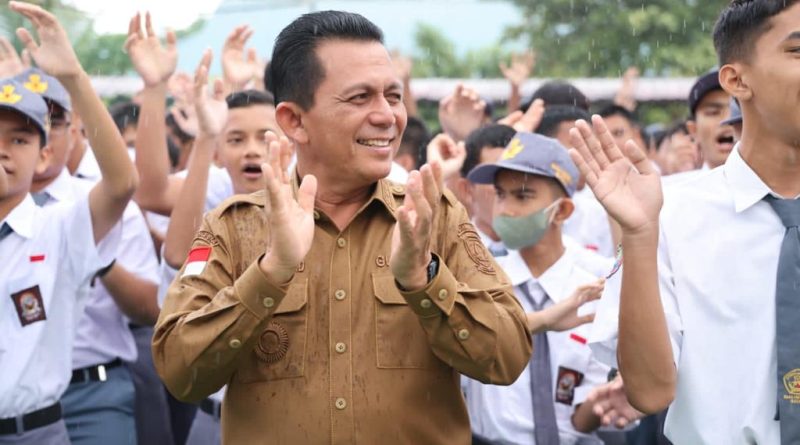 Ansar Ahmad Lantik 41 Kepala SMA/SMK/SLB Negeri se-Kepri, Tekankan Integritas dan Mutu Pendidikan