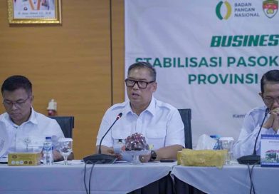 Kepri Negeri Laut, Beras dari Darat: Jurus Wagub Nyanyang Jaga Dapur Rakyat Tetap Ngebul