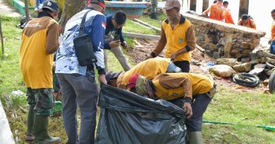 Menyapu Jejak Sejarah: Gubernur Ansar Turun Tangan Bersihkan Pulau Penyengat dan Gurindam 12