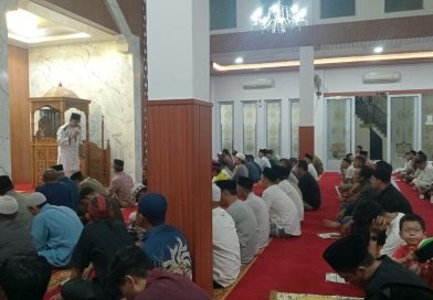 Hari Pertama Ramadan, Jamaah Padati Masjid Namirah Cahaya Garden Bengkong Batam