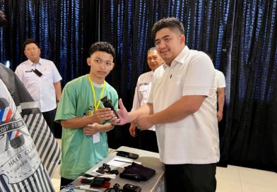 Bupati Bintan Roby Terus Lahirkan Wirausaha Muda, Kali Ini Buka Pelatihan Keahlian Barber