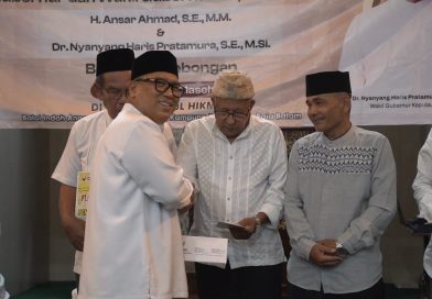Safari Ramadhan Wagub Nyanyang di Tanjung Uma dan Baloi Indah, Perkuat Ukhuwah dan Serahkan Bantuan