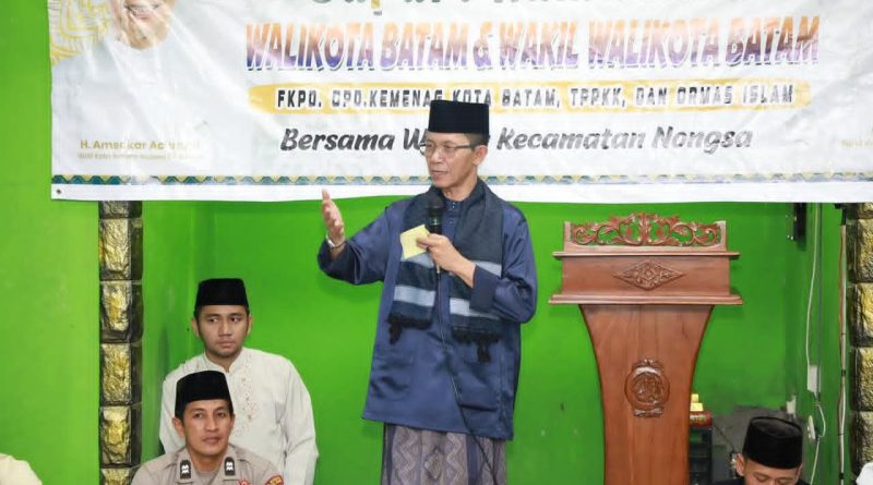 Safari Ramadan di Nongsa, Amsakar Salurkan Bantuan Masjid dan Ajak Raih Lailatulqadar