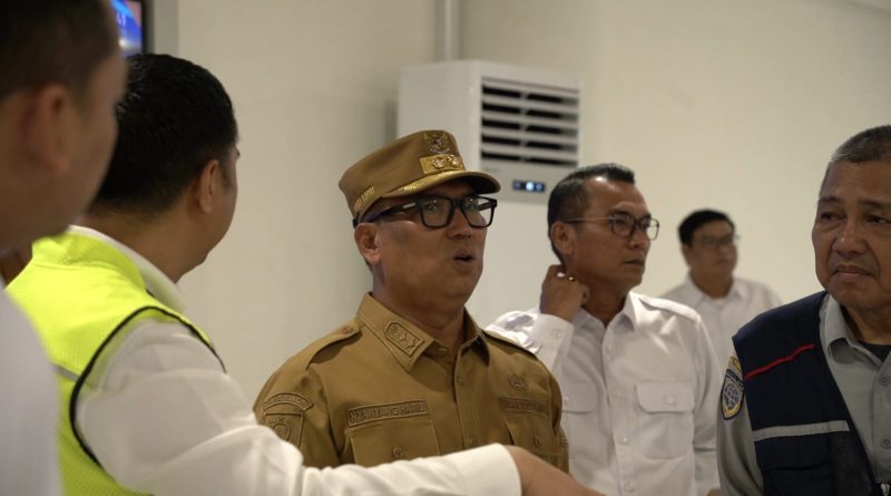 Pastikan Pelayanan Transportasi Optimal, Wagub Nyanyang Sidak Pelabuhan dan Bandara
