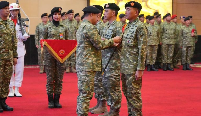 Panglima TNI Pimpin Sertijab dan Kenaikan Pangkat Pati, Perkuat Regenerasi Kepemimpinan Panglima TNI Pimpin Sertijab dan Kenaikan Pangkat Pati, Perkuat Regenerasi Kepemimpinan