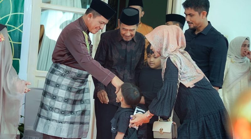 Open House Idul Fitri Hari ke-2, Gubernur Ansar Sambut Hangat Warga Kepri di Gedung Daerah