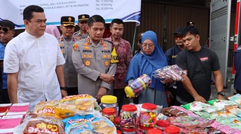 Sekda Bintan Ronny Tinjau Pasar Murah Sekaligus Pastikan Stabilitas Harga dan Stok Bahan Pokok