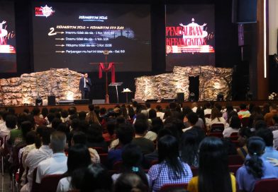 Polisi Hadir di Tengah Umat, Paskah 2026 di Batam Berlangsung Aman dan Penuh Khidmat