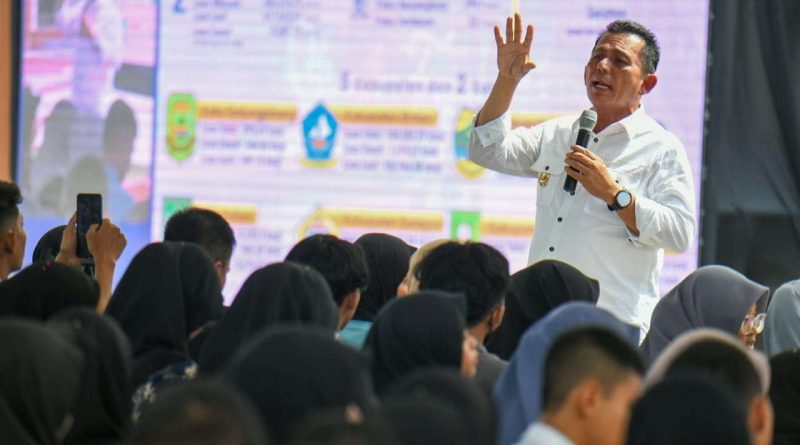 Kuota Beasiswa Kepri 2026 Naik, Ansar Prioritaskan Mahasiswa Tidak Mampu Kuota Beasiswa Kepri 2026 Naik, Ansar Prioritaskan Mahasiswa Tidak Mampu