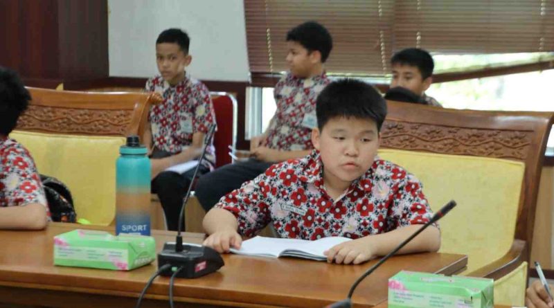 Menapaki Ruang Demokrasi Sejak Dini: Siswa SDIT Tunas Cendekia Belajar Langsung di DPRD Batam